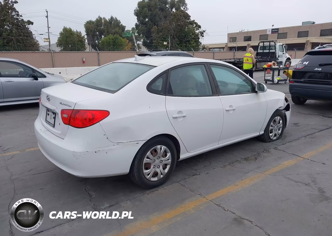 2010 Hyundai Elantra Gls VIN:KMHDU4AD1AU129191 - 4