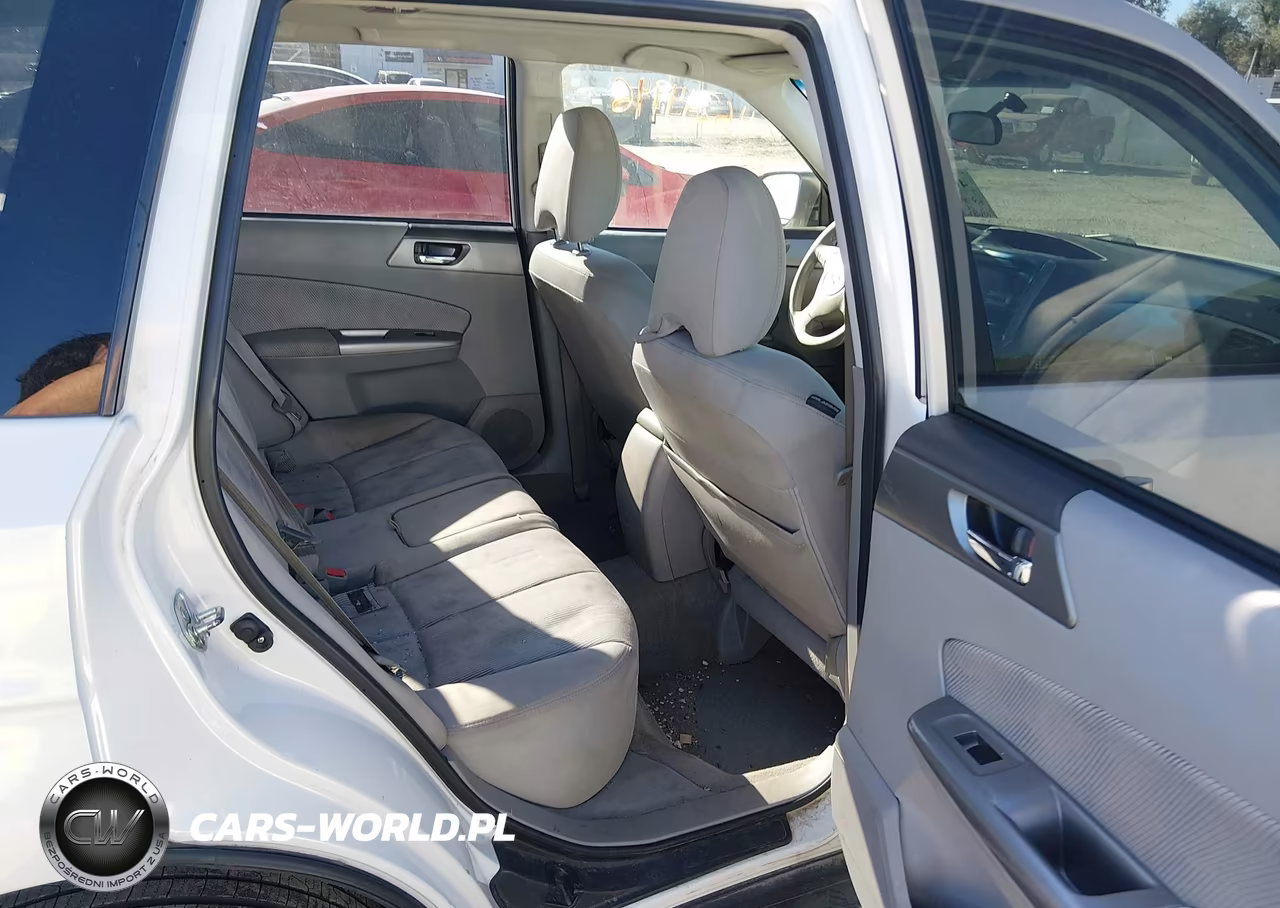 2010 Subaru Forester 2.5X Premium VIN:JF2SH6CCXAH739410 - 8