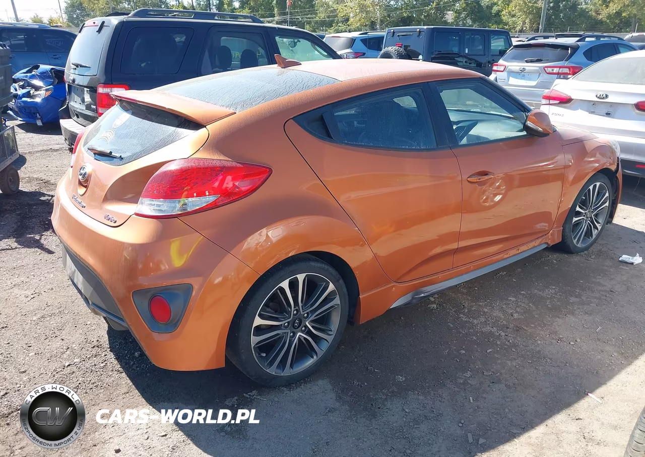 2016 Hyundai Veloster Turbo VIN:KMHTC6AE1GU279023 - 4