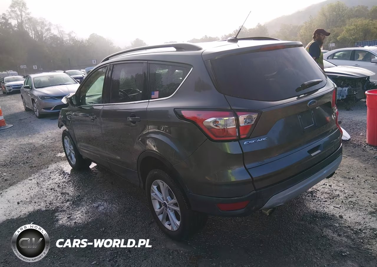 2018 Ford Escape Se VIN:1FMCU9GD0JUC84072 - 3