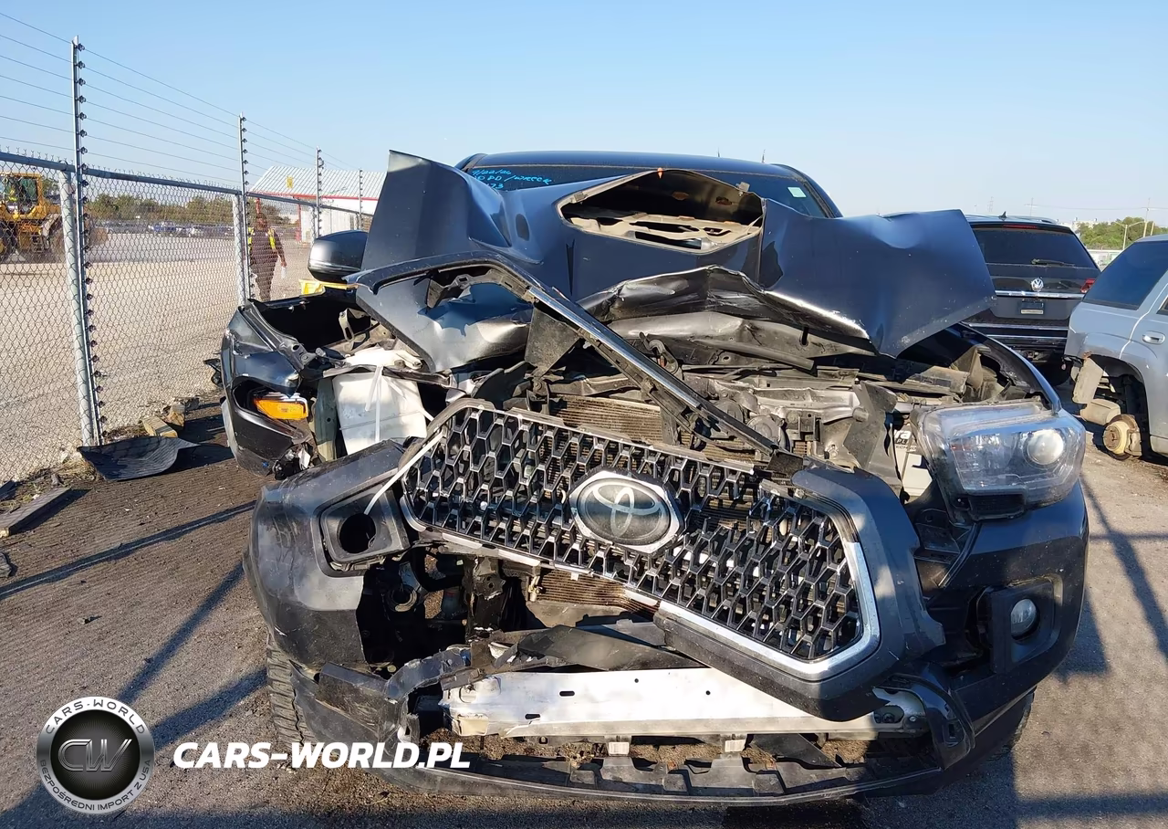 2018 Toyota Tacoma Trd Sport VIN:3TMAZ5CN4JM075264 - 13