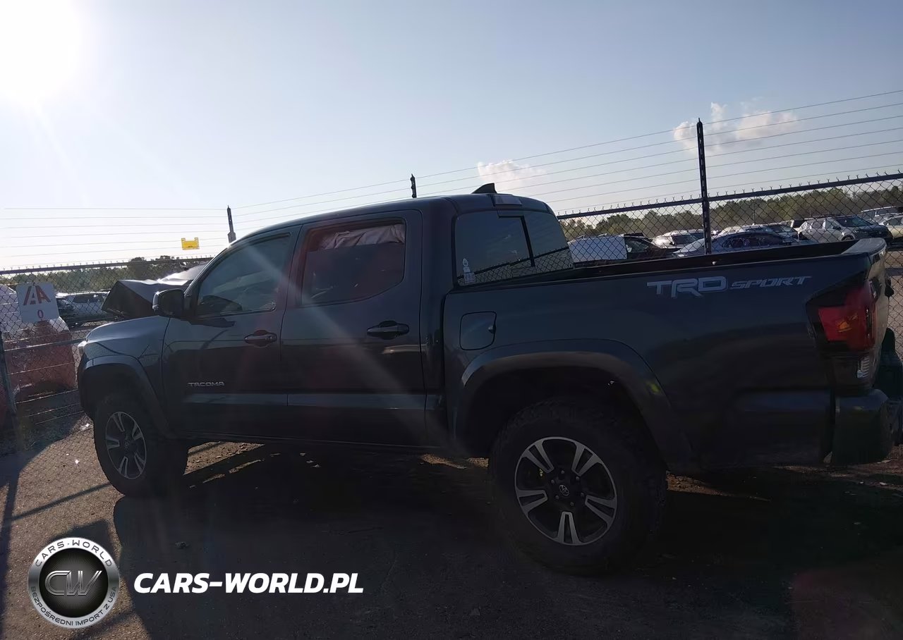 2018 Toyota Tacoma Trd Sport VIN:3TMAZ5CN4JM075264 - 15