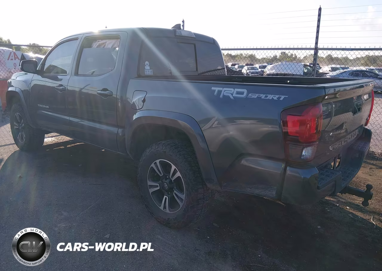 2018 Toyota Tacoma Trd Sport VIN:3TMAZ5CN4JM075264 - 3