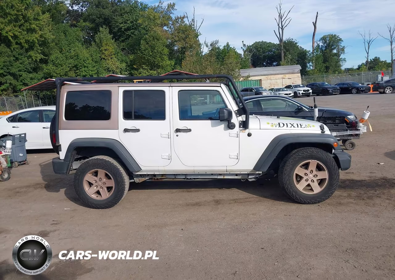 2015 Jeep Wrangler Unlimited Sport VIN:1C4BJWDG7FL521904 - 14