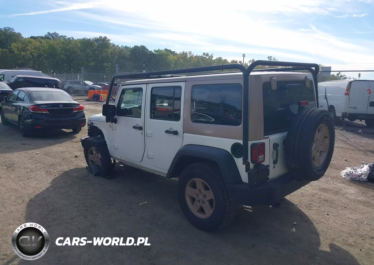 2015 Jeep Wrangler Unlimited Sport VIN:1C4BJWDG7FL521904 - 3