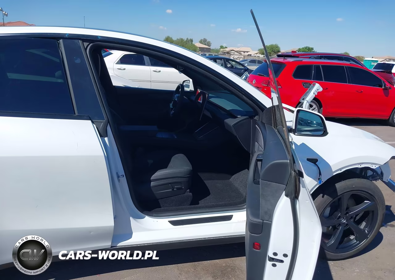 2026 Tesla Model Y All-Wheel Drive-Long Range Launch Series-Premium All-Wheel Drive VIN:7SAYGDEE8TF691846 - 5