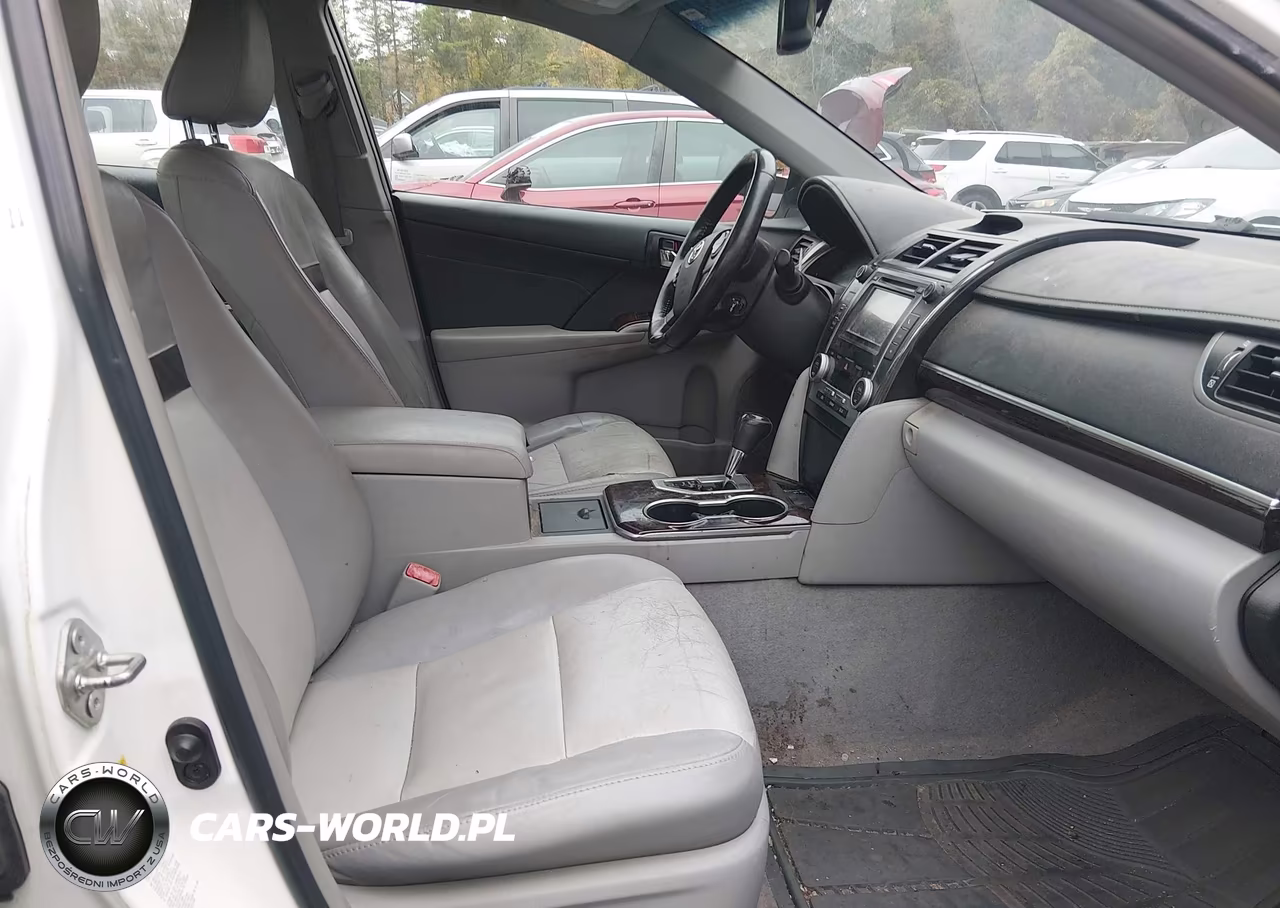 2014 Toyota Camry Xle VIN:4T4BF1FK5ER340171 - 5