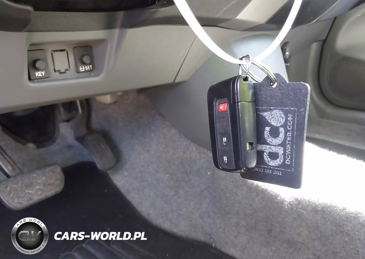 2007 Toyota Prius Touring VIN:JTDKB20UX73204637 - 11