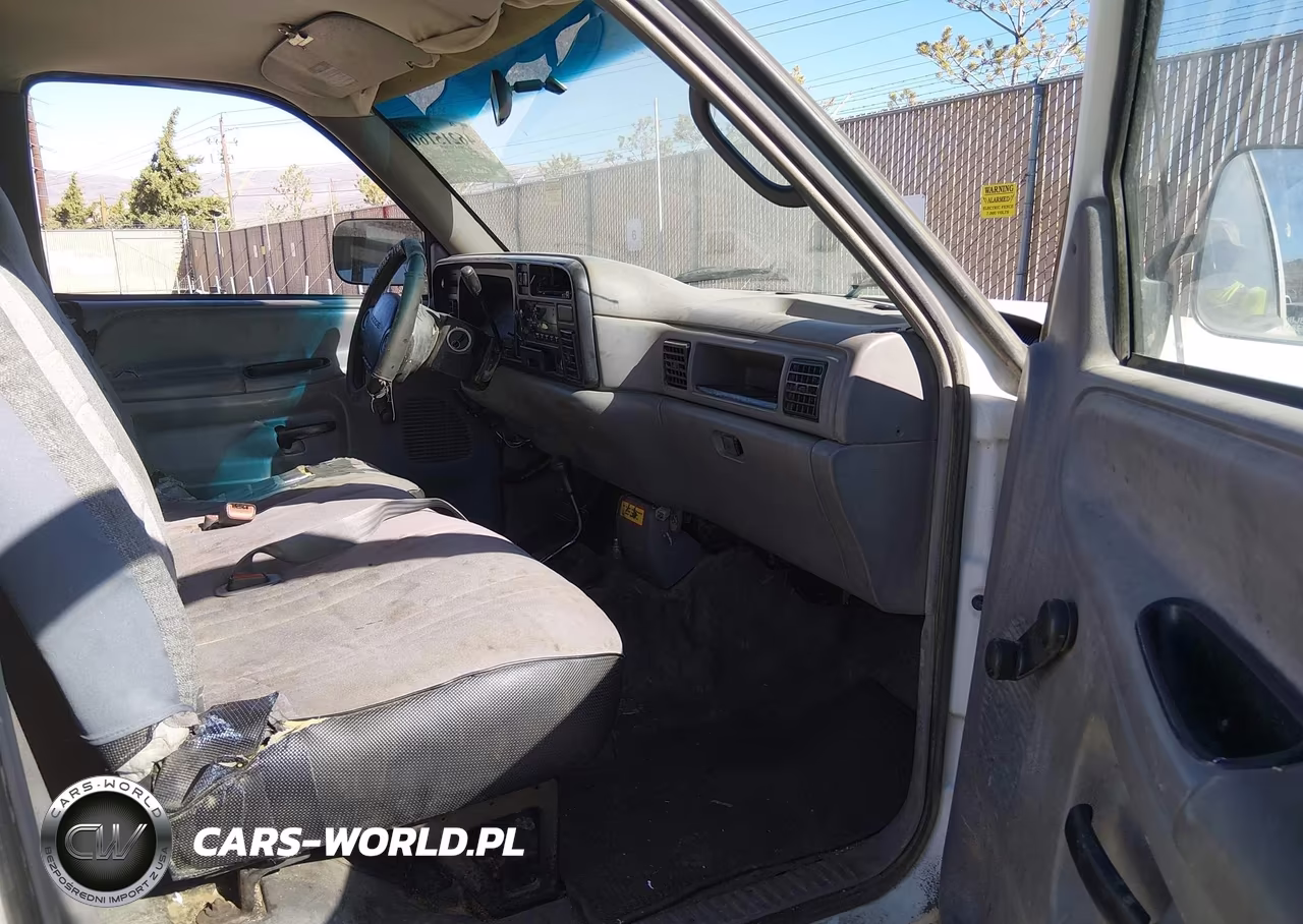 1996 Dodge Ram 1500 VIN:1B7HF16Y0TJ173780 - 5