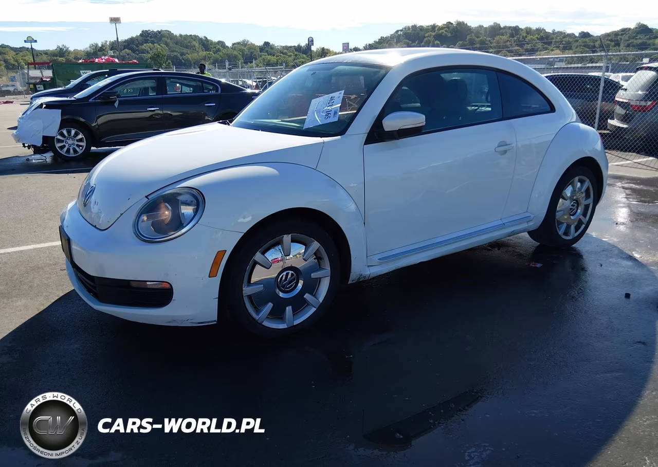 2013 Volkswagen Beetle Coupe 2.5L W-Sun-Sound-Nav VIN:3VWJX7AT1DM675972 - 2