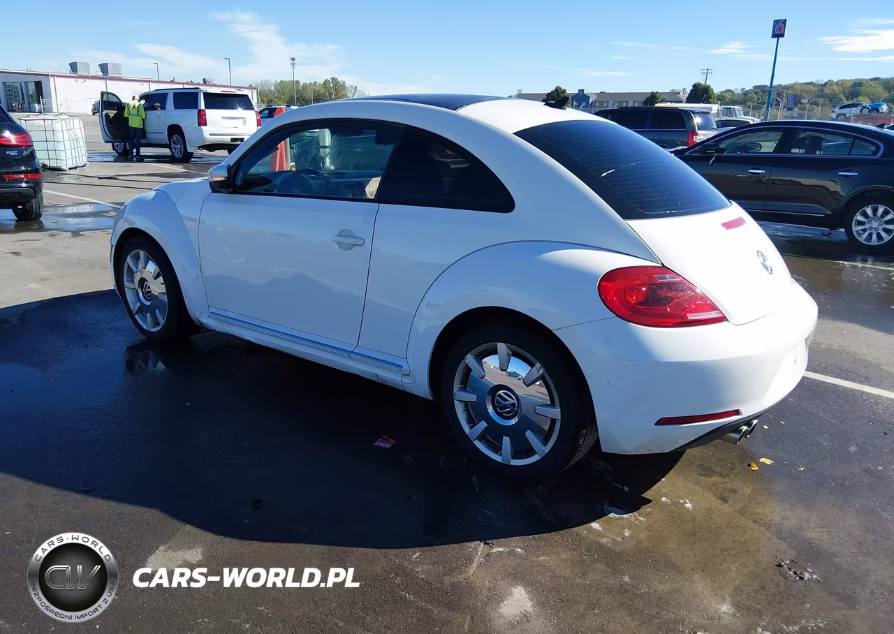 2013 Volkswagen Beetle Coupe 2.5L W-Sun-Sound-Nav VIN:3VWJX7AT1DM675972 - 3