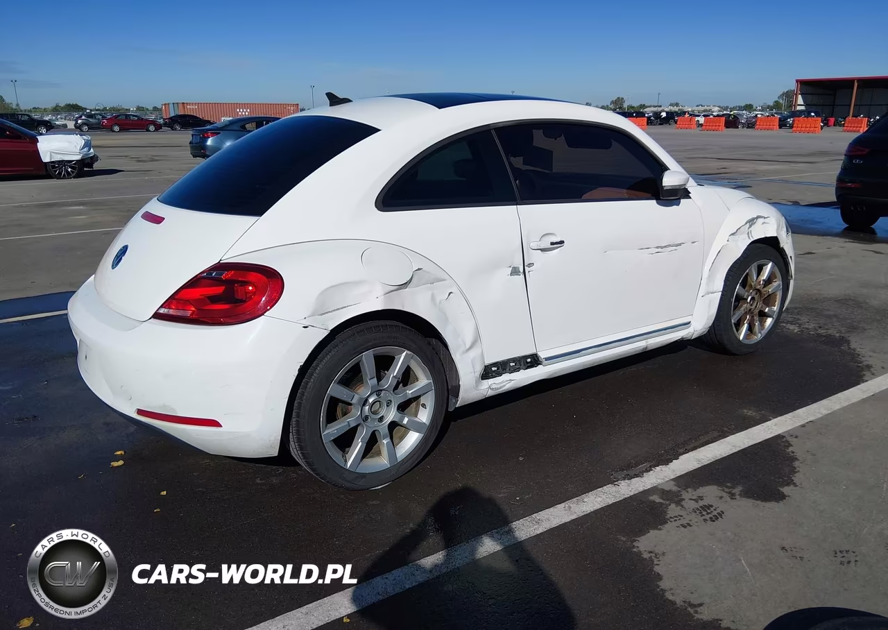 2013 Volkswagen Beetle Coupe 2.5L W-Sun-Sound-Nav VIN:3VWJX7AT1DM675972 - 4