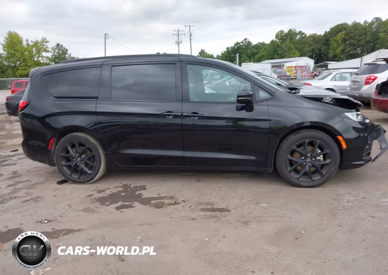 2026 Chrysler Pacifica Limited VIN:2C4RC1GG6TR161888 - 13