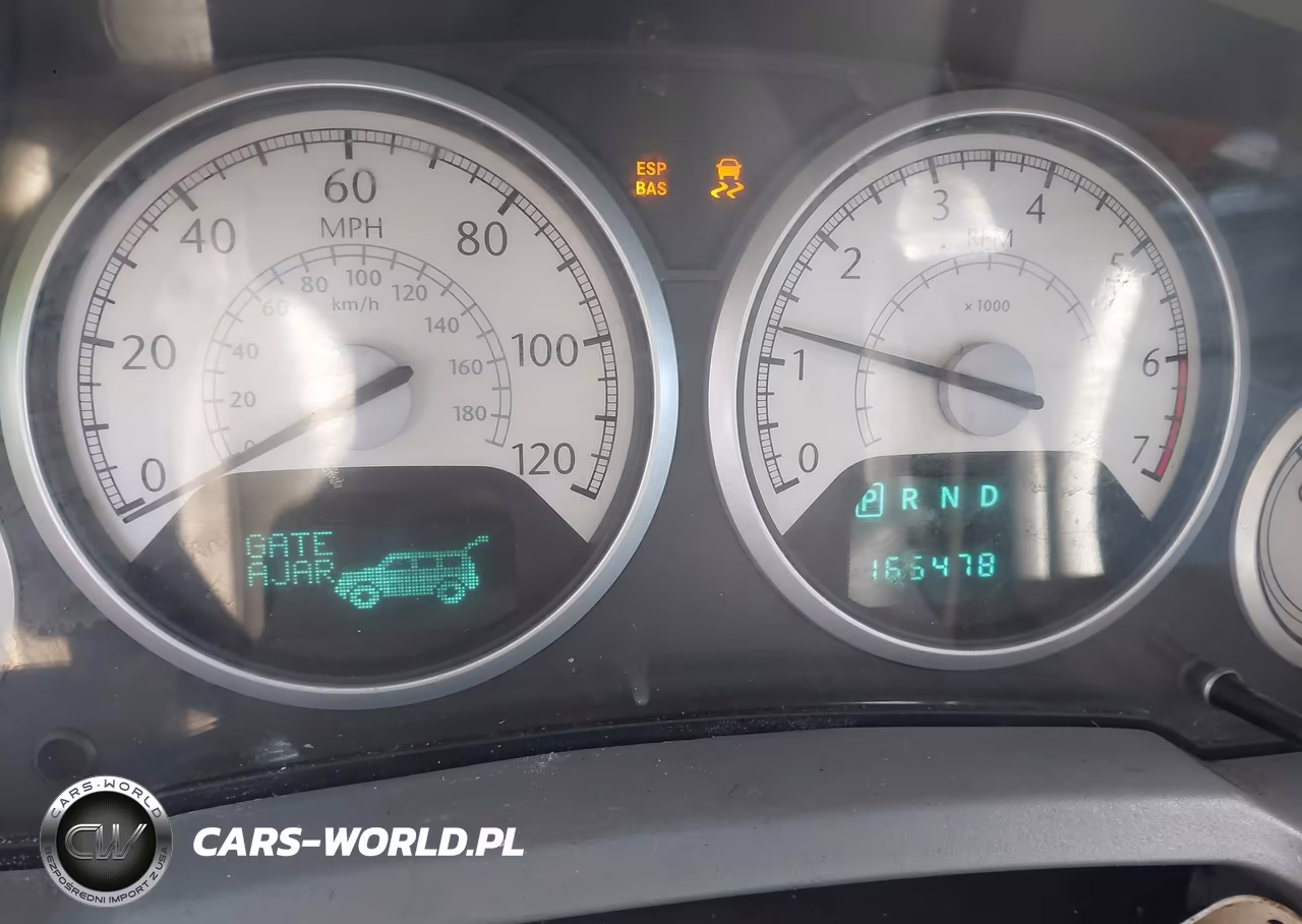 2008 Chrysler Town & Country Touring VIN:2A8HR54P78R623879 - 7