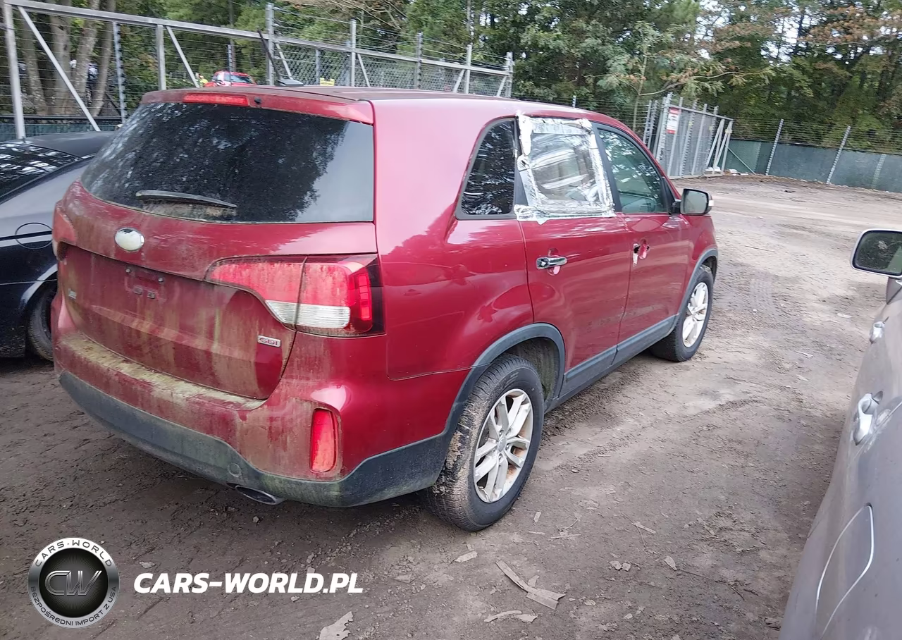 2015 Kia Sorento Lx VIN:5XYKT3A61FG553098 - 4