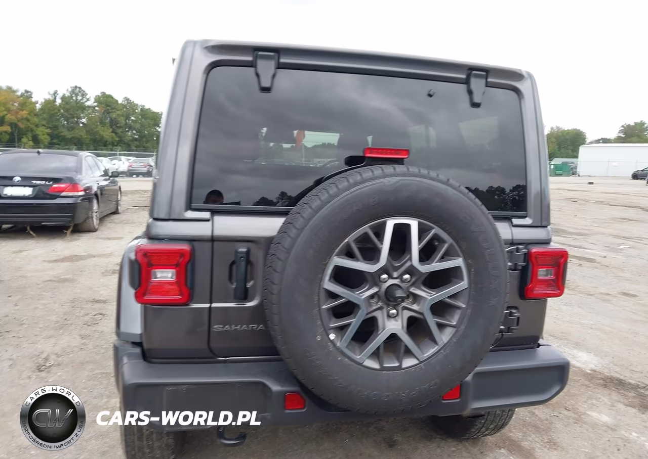 2025 Jeep Wrangler 4-Door Sahara 4X4 VIN:1C4PJXEN5SW592455 - 16