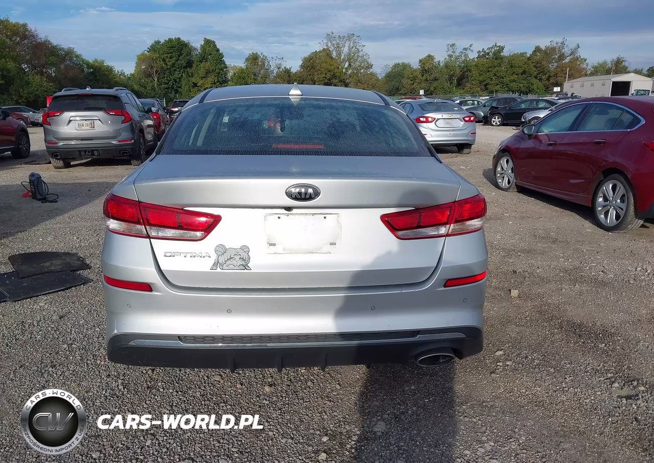 2019 Kia Optima Lx VIN:5XXGT4L32KG351268 - 17