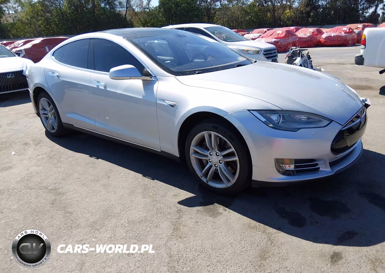 2013 Tesla Model S – zdjęcie 1 z 19