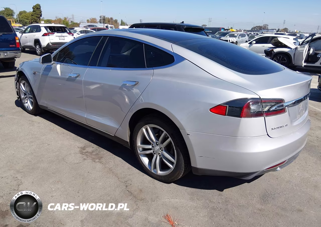2013 Tesla Model S VIN:5YJSA1CG6DFP09236 - 3