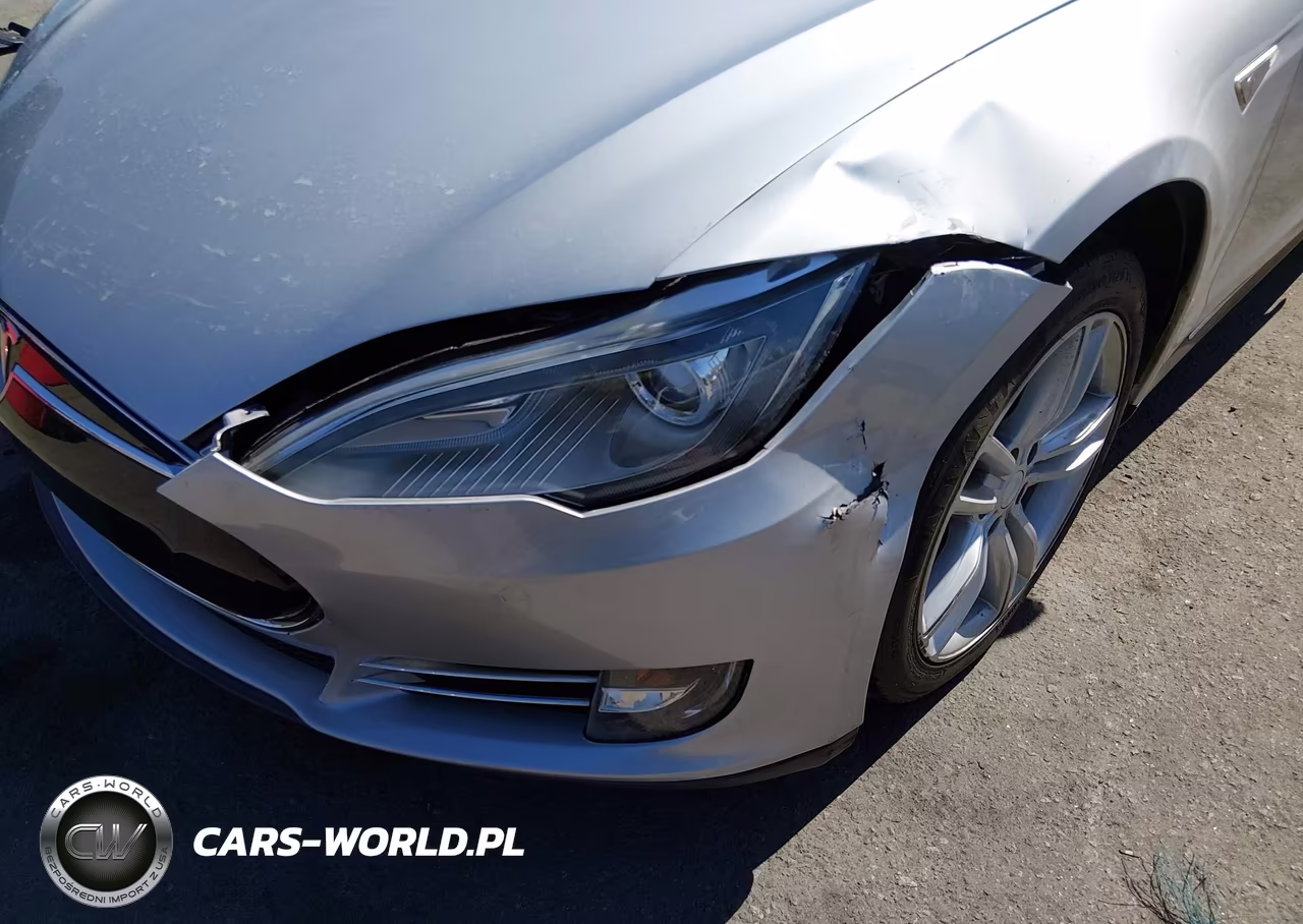 2013 Tesla Model S VIN:5YJSA1CG6DFP09236 - 6