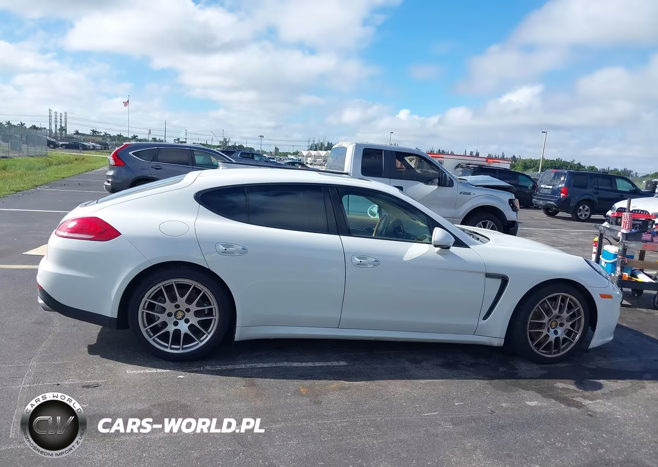 2014 Porsche Panamera 4 VIN:WP0AA2A70EL013345 - 13