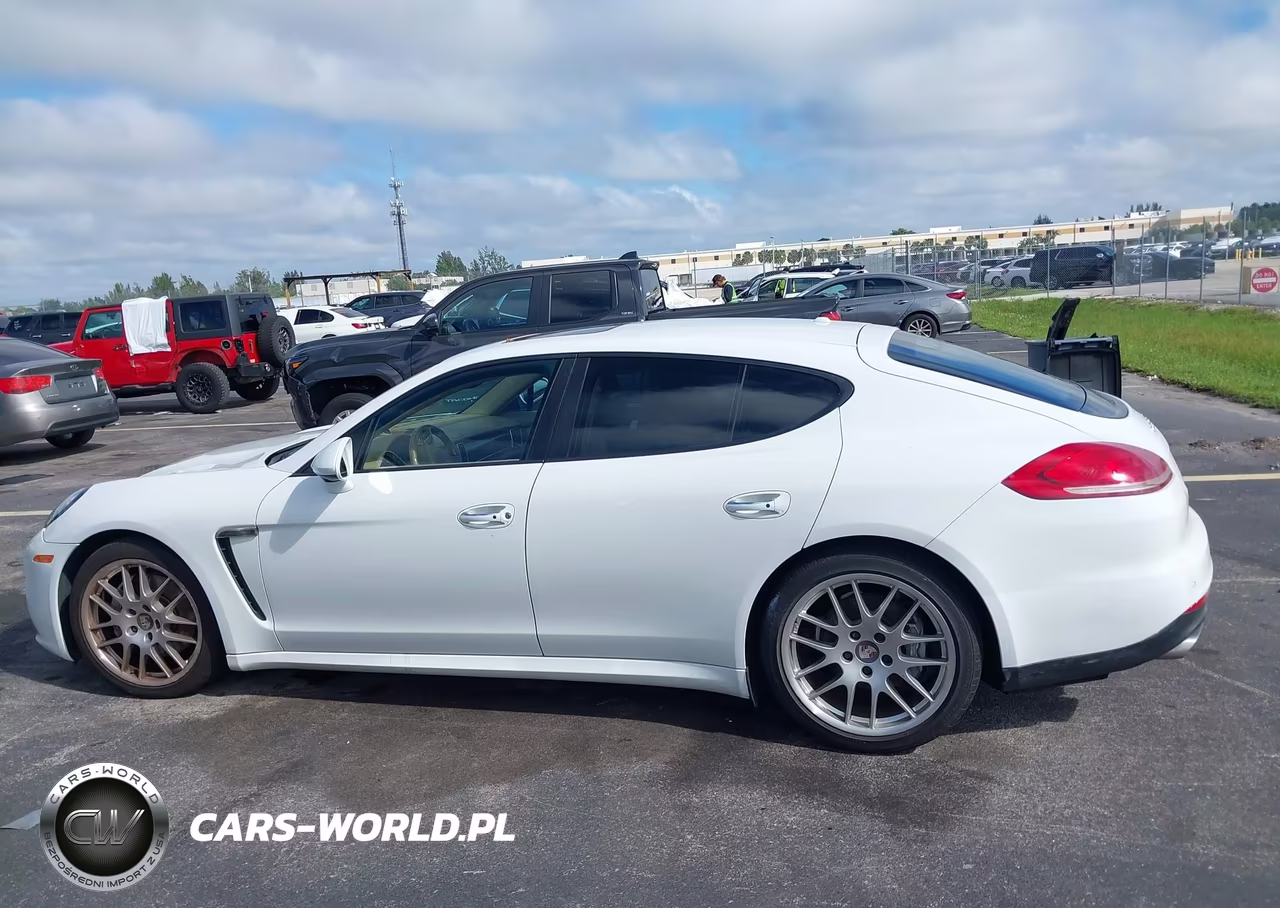 2014 Porsche Panamera 4 VIN:WP0AA2A70EL013345 - 14
