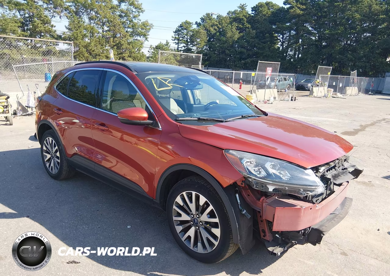 2020 Ford Escape Titanium