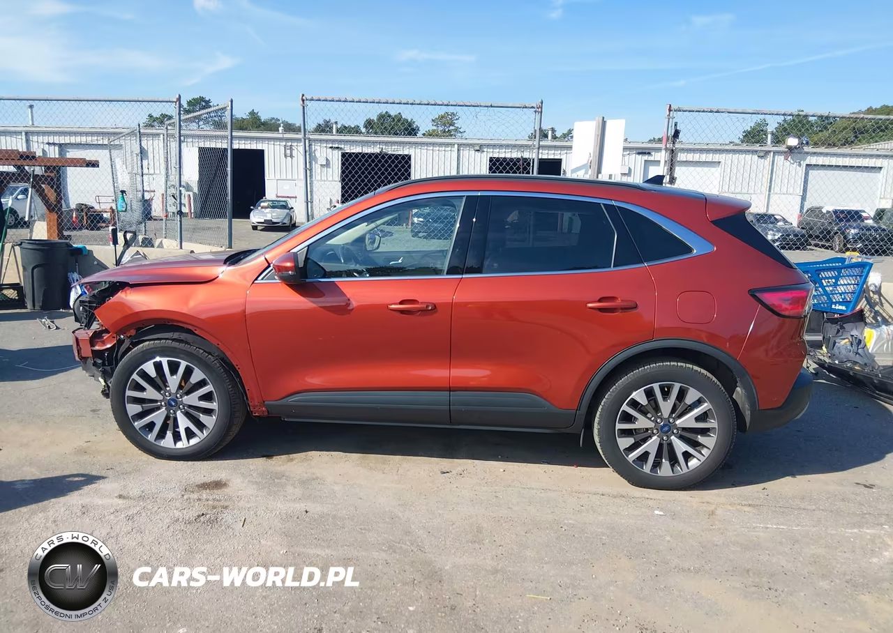 2020 Ford Escape Titanium VIN:1FMCU9J93LUA44666 - 15