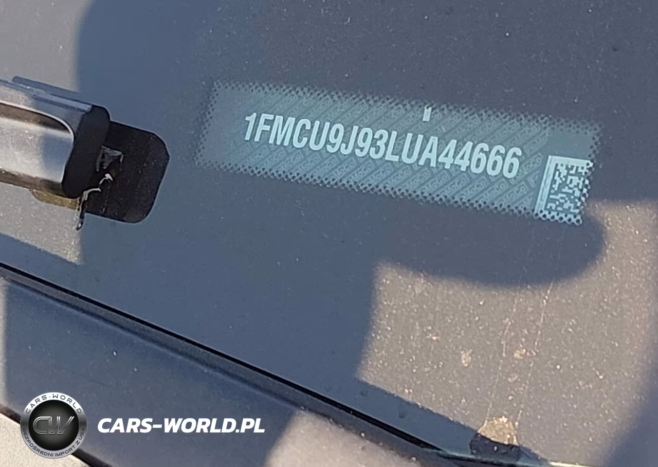 2020 Ford Escape Titanium VIN:1FMCU9J93LUA44666 - 18
