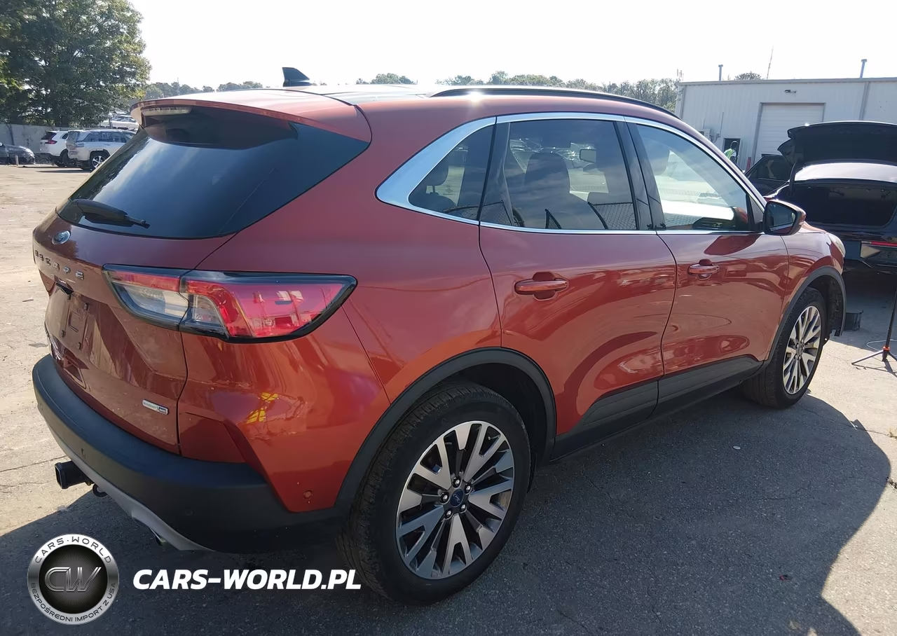 2020 Ford Escape Titanium VIN:1FMCU9J93LUA44666 - 4