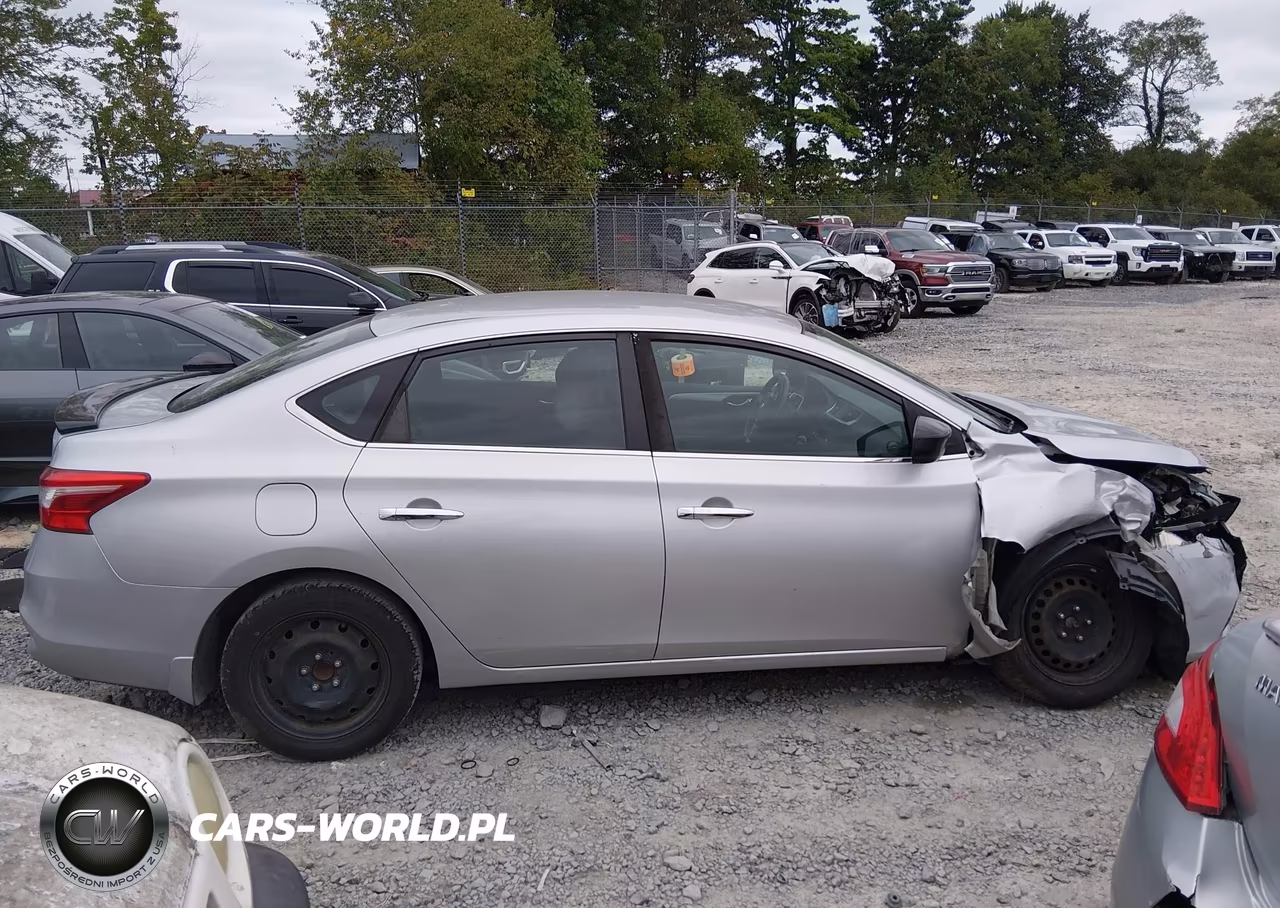 2018 Nissan Sentra S VIN:3N1AB7AP4JY339342 - 13