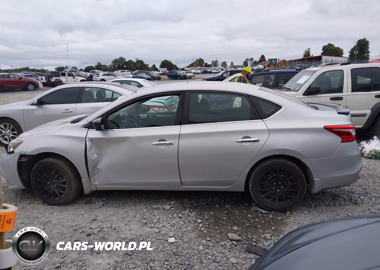 2018 Nissan Sentra S VIN:3N1AB7AP4JY339342 - 14
