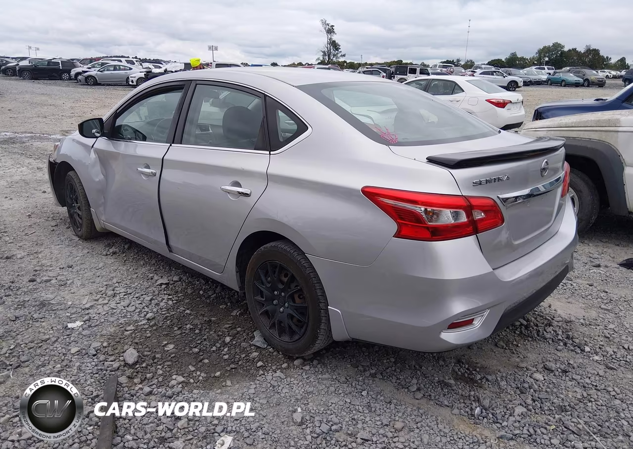 2018 Nissan Sentra S VIN:3N1AB7AP4JY339342 - 3