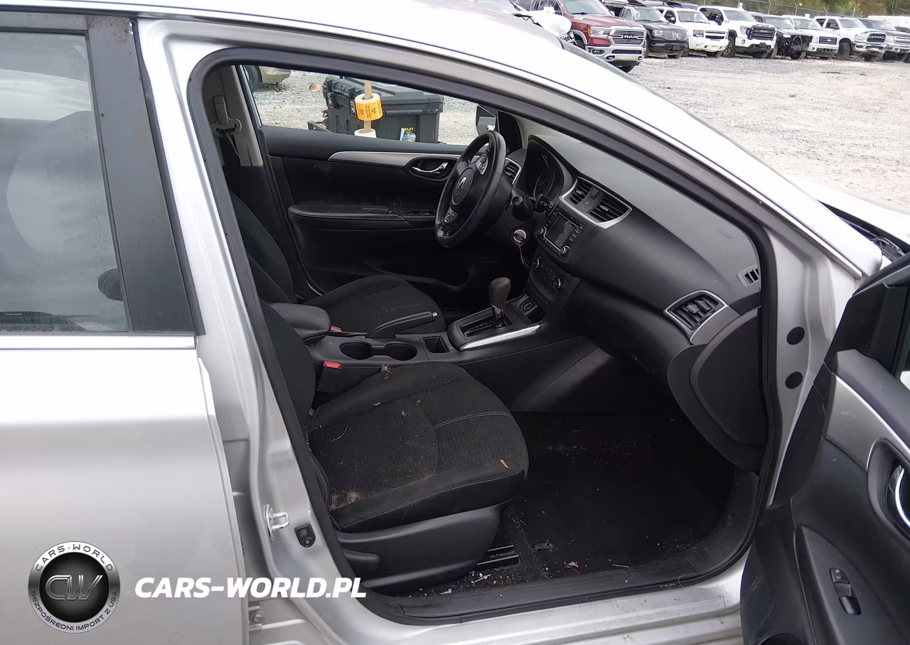 2018 Nissan Sentra S VIN:3N1AB7AP4JY339342 - 5