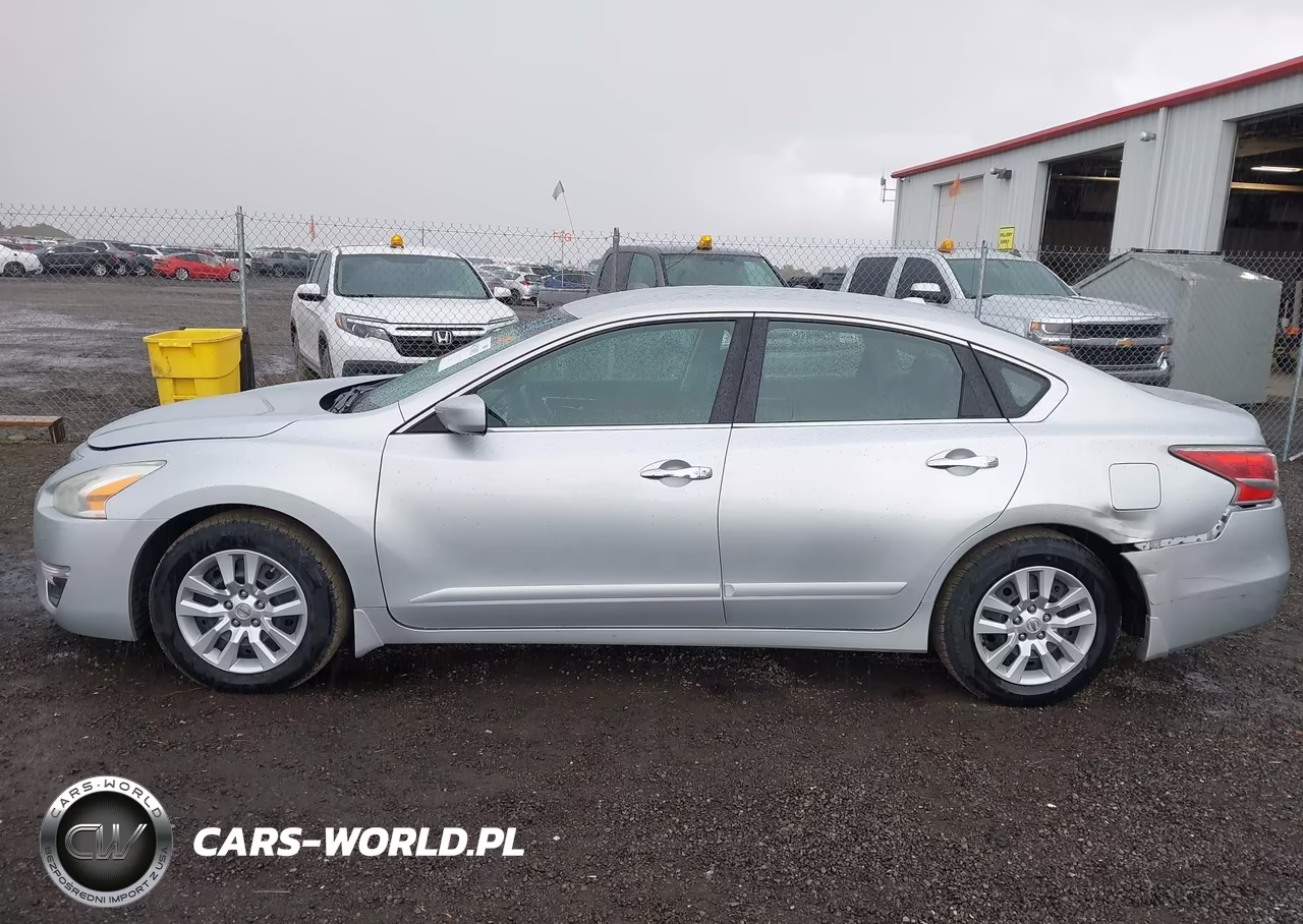 2014 Nissan Altima 2.5 S VIN:1N4AL3AP2EN349170 - 14