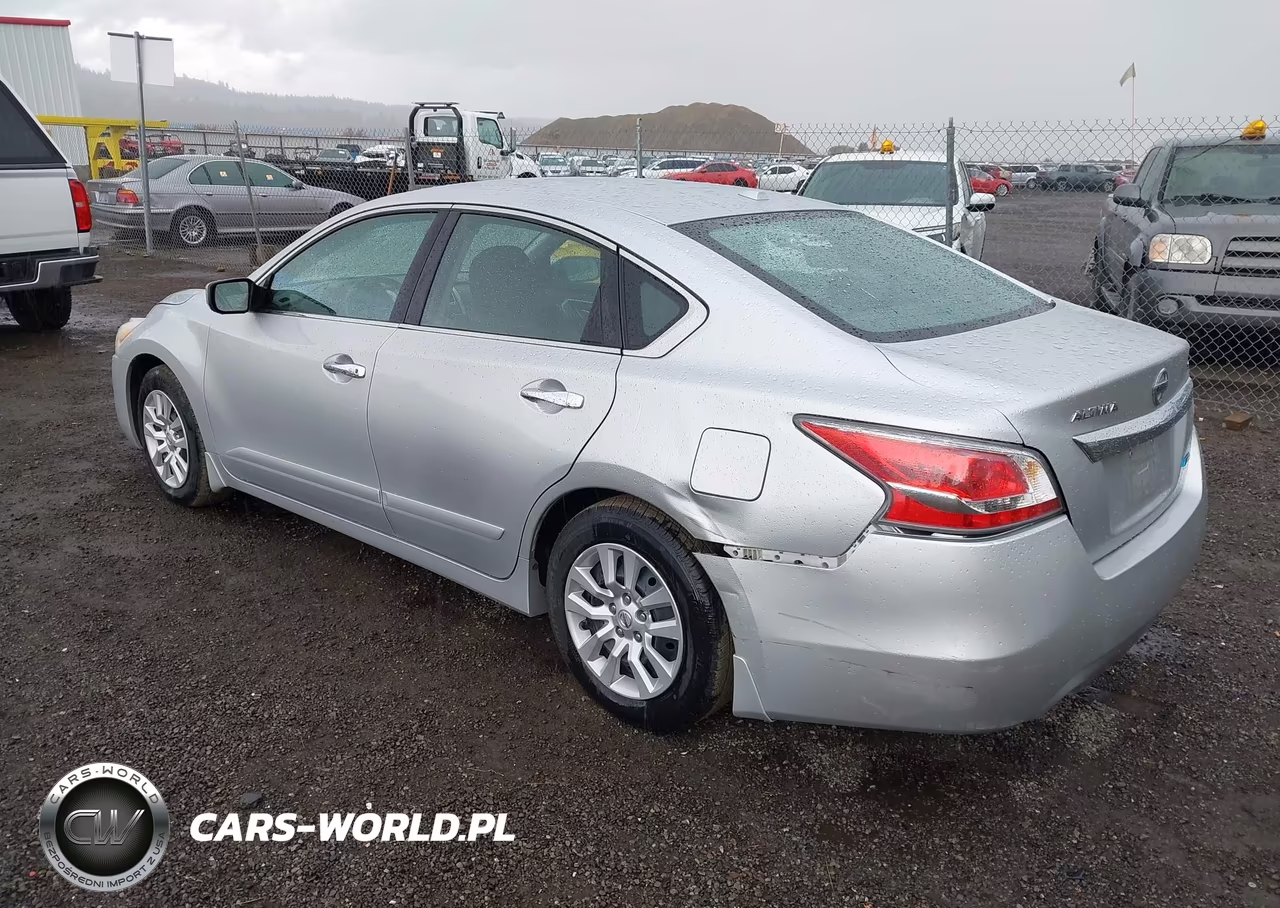 2014 Nissan Altima 2.5 S VIN:1N4AL3AP2EN349170 - 3