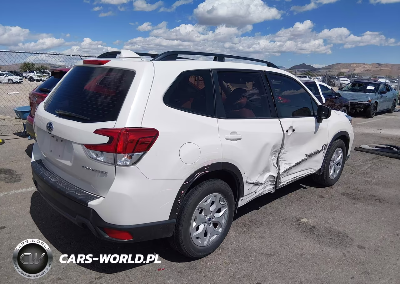 2019 Subaru Forester VIN:JF2SKACC2KH422551 - 4