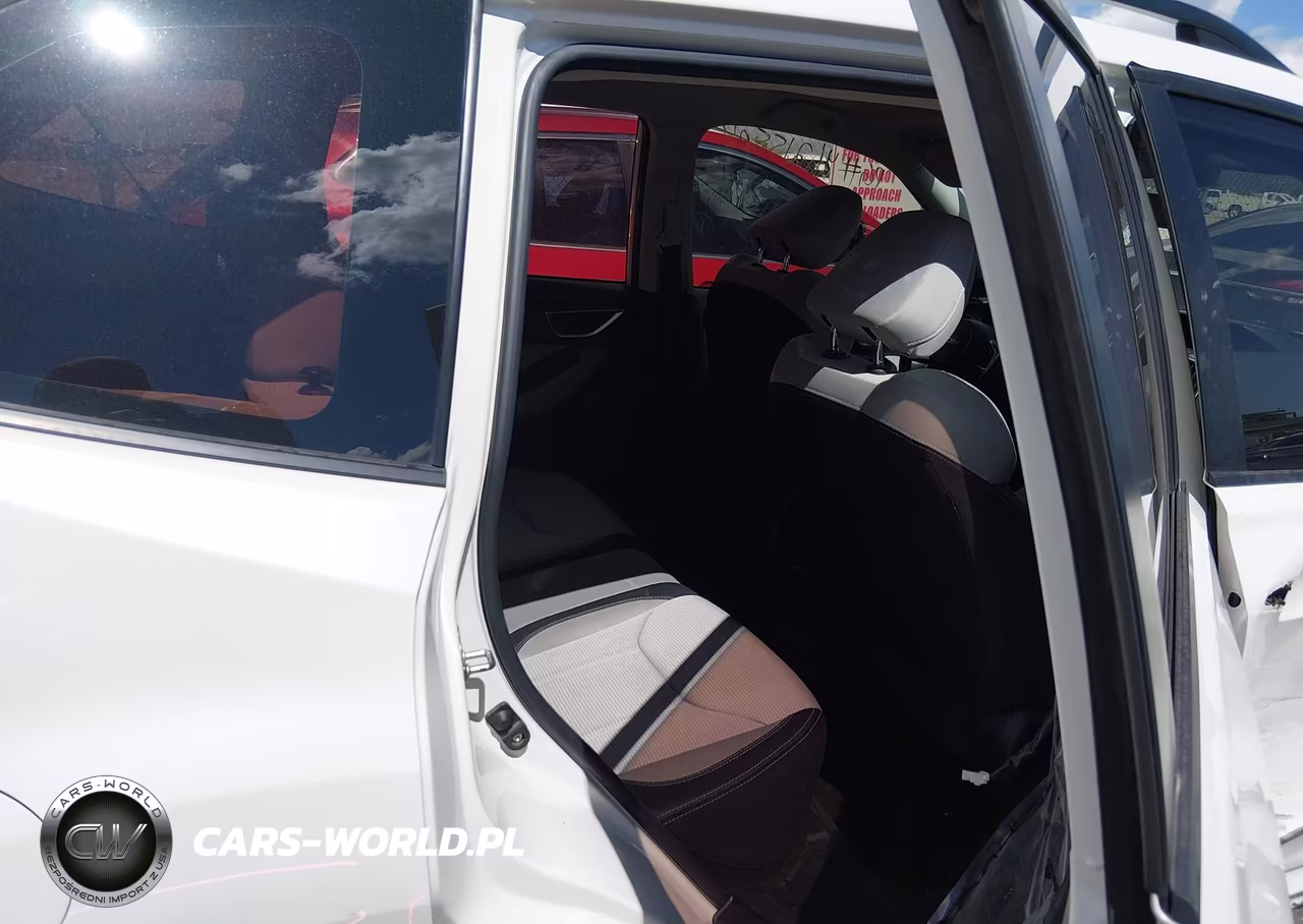 2019 Subaru Forester VIN:JF2SKACC2KH422551 - 8