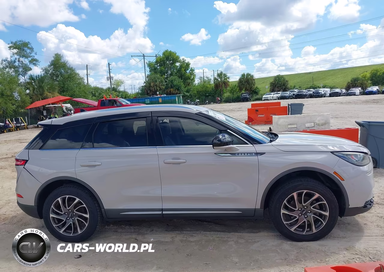 2020 Lincoln Corsair Standard VIN:5LMCJ1C95LUL03999 - 13