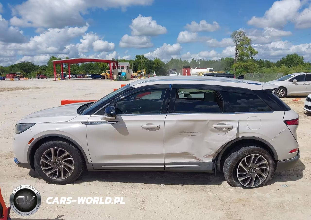 2020 Lincoln Corsair Standard VIN:5LMCJ1C95LUL03999 - 14