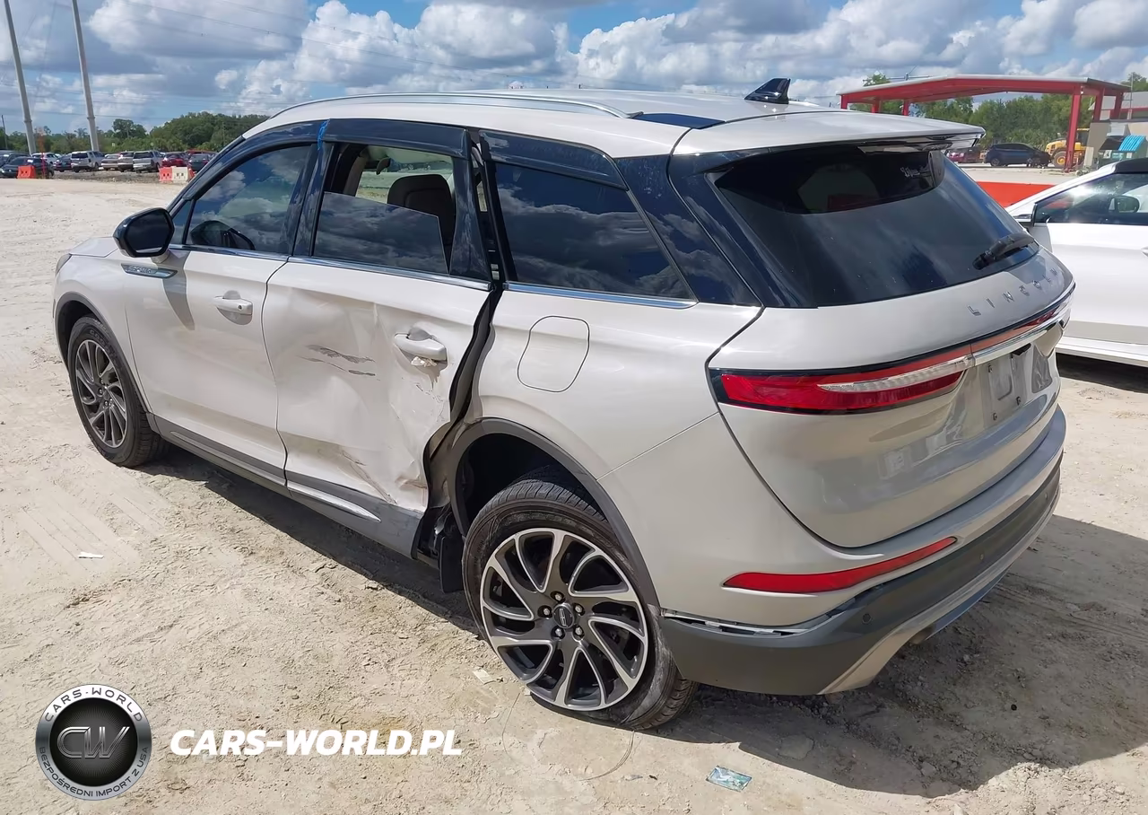 2020 Lincoln Corsair Standard VIN:5LMCJ1C95LUL03999 - 3