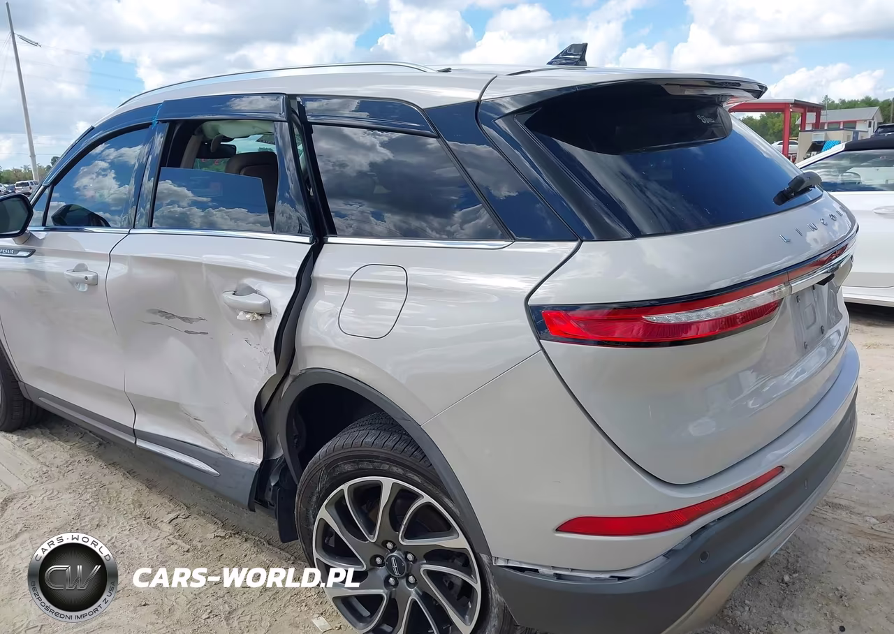 2020 Lincoln Corsair Standard VIN:5LMCJ1C95LUL03999 - 6