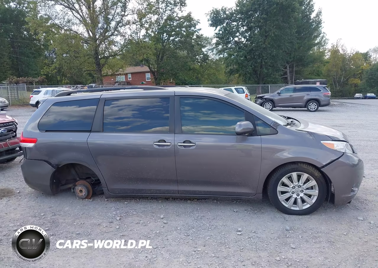 2011 Toyota Sienna Limited V6 VIN:5TDYK3DC6BS083906 - 14
