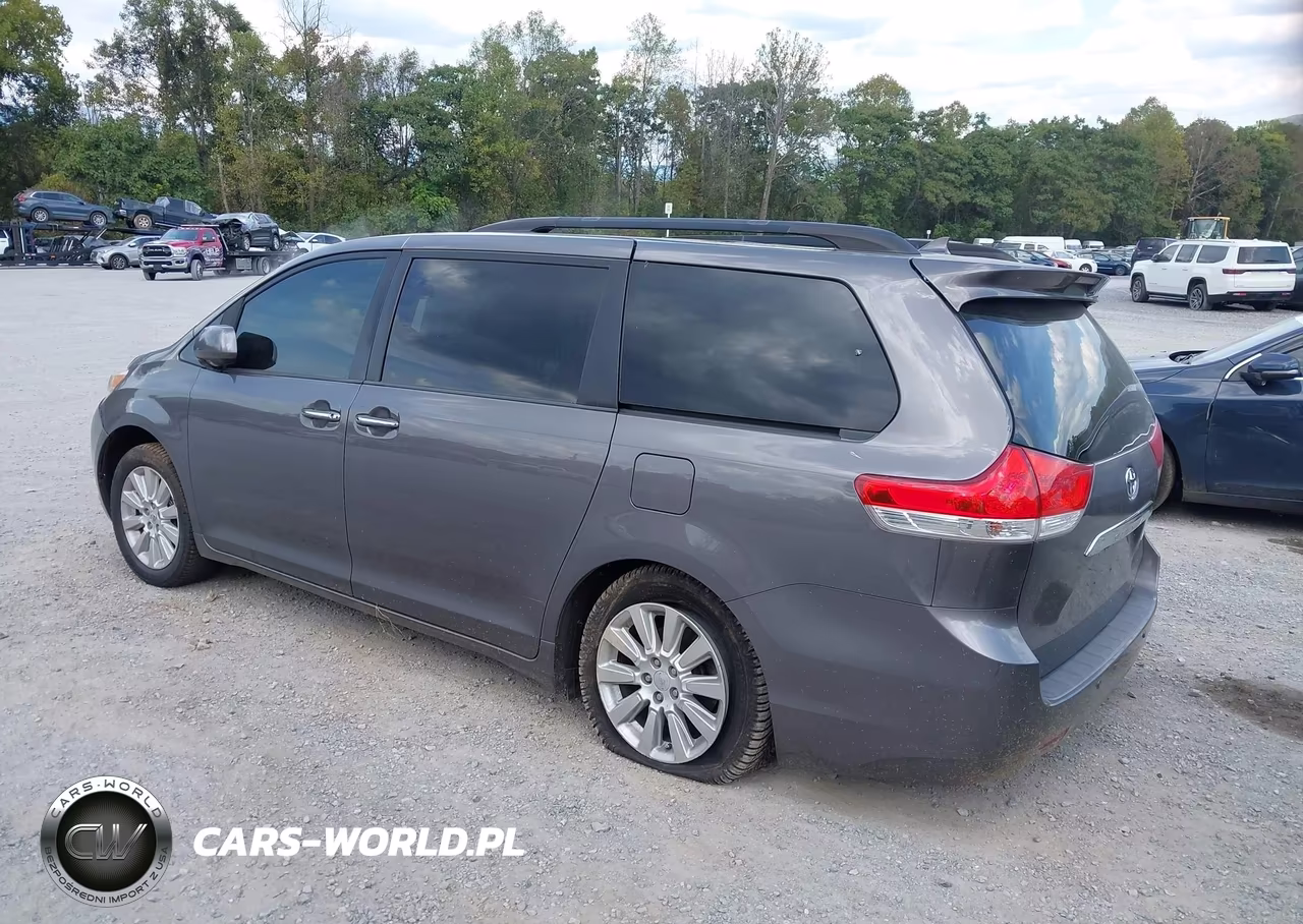 2011 Toyota Sienna Limited V6 VIN:5TDYK3DC6BS083906 - 3