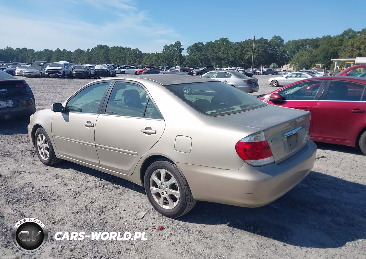 2005 Toyota Camry Xle VIN:4T1BE30K25U401199 - 3