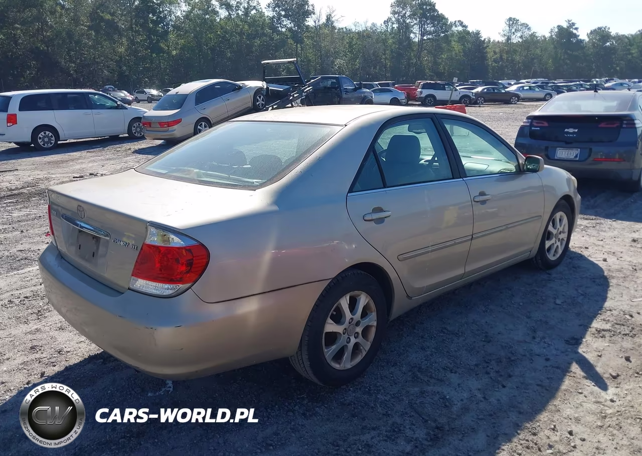 2005 Toyota Camry Xle VIN:4T1BE30K25U401199 - 4