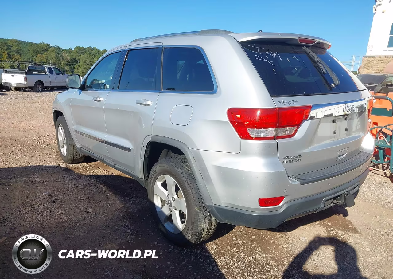 2011 Jeep Grand Cherokee Laredo VIN:1J4RR4GG4BC510256 - 3