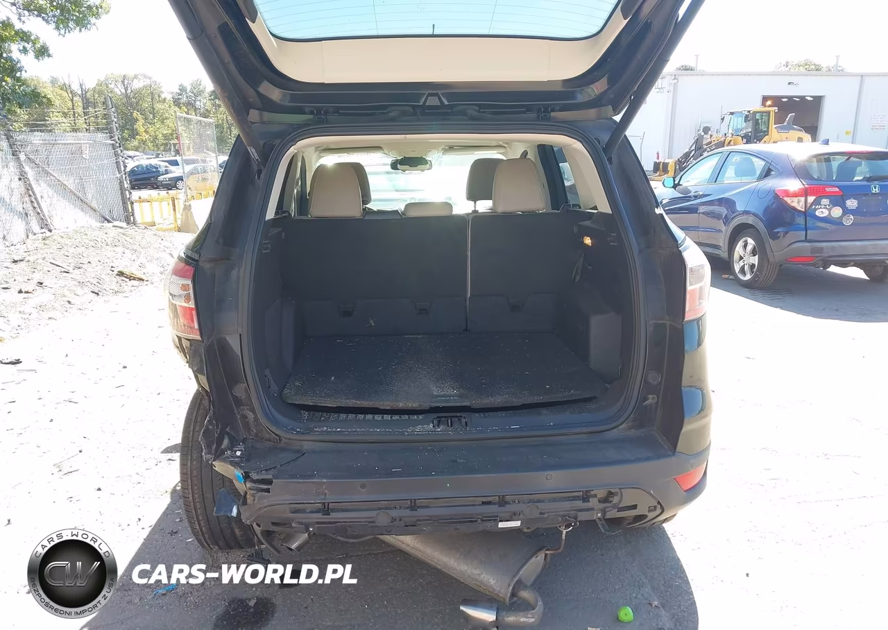 2017 Ford Escape Titanium VIN:1FMCU0JD5HUC20074 - 18