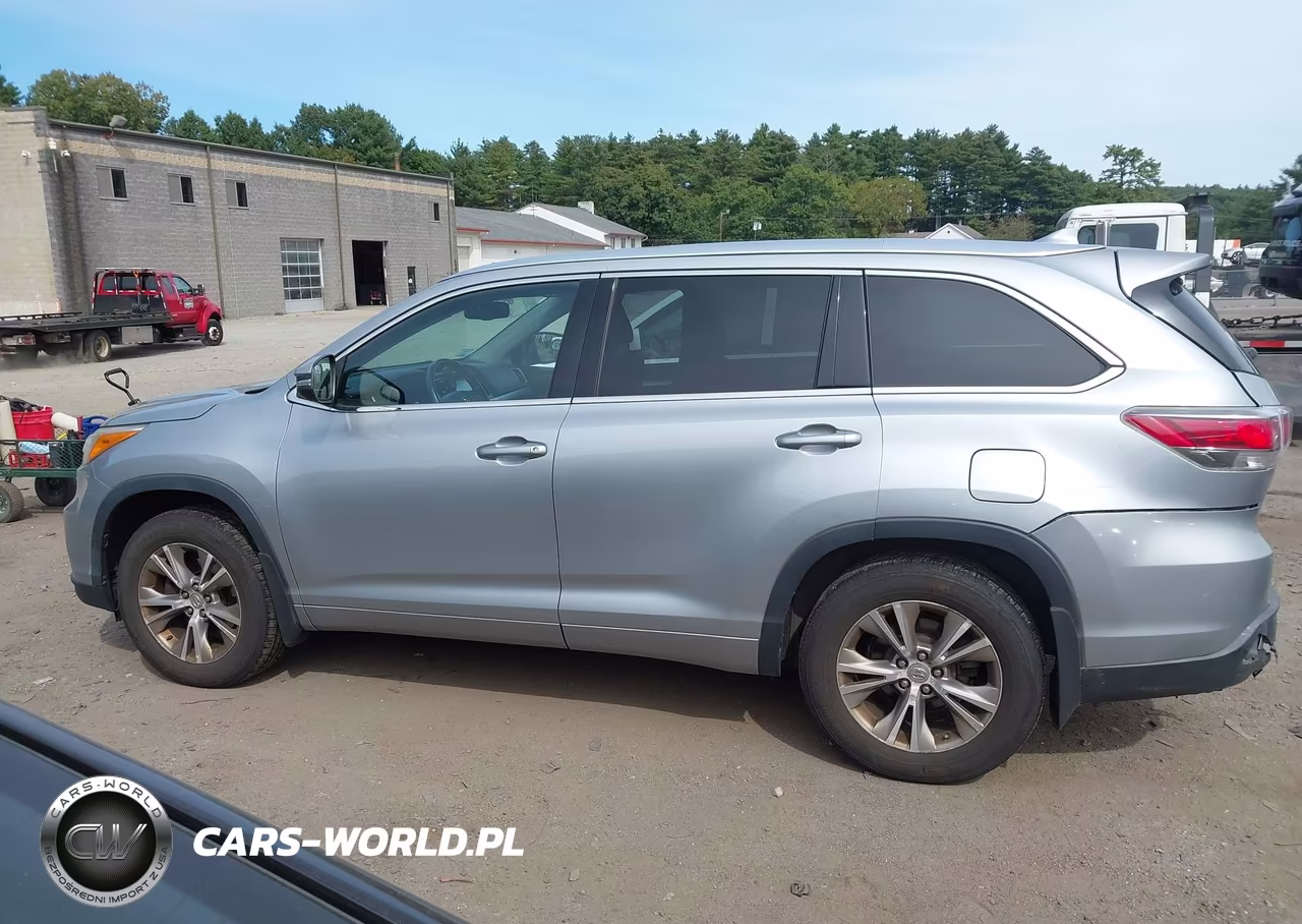 2015 Toyota Highlander Xle V6 VIN:5TDJKRFH4FS199835 - 14