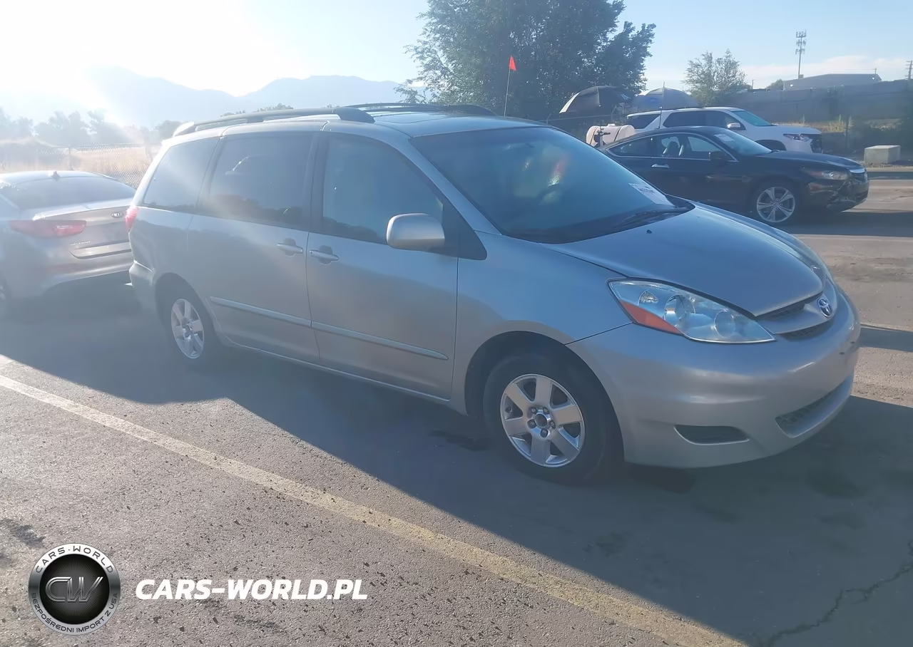 2008 Toyota Sienna Xle VIN:5TDZK22C18S157579 - 1